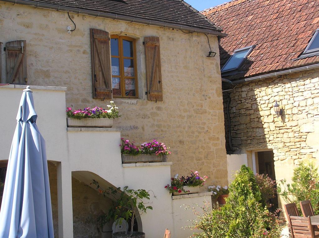 Вилла Le Bonheur Dans Notre Pre Sainte-Mondane Экстерьер фото